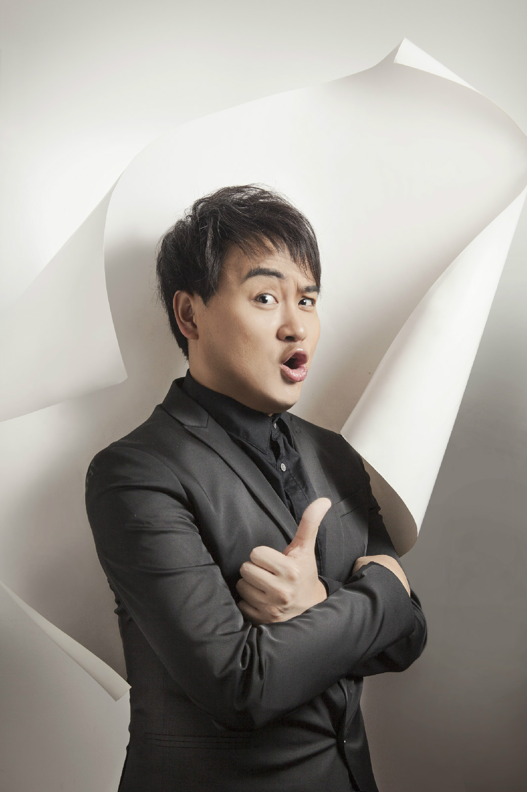 今日关注:孔连顺|孔连顺参与故事王第二季 与选手一同上演爆笑脑洞