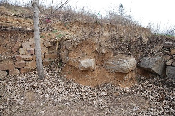 此人城府极深,称帝时竟不按套路出牌