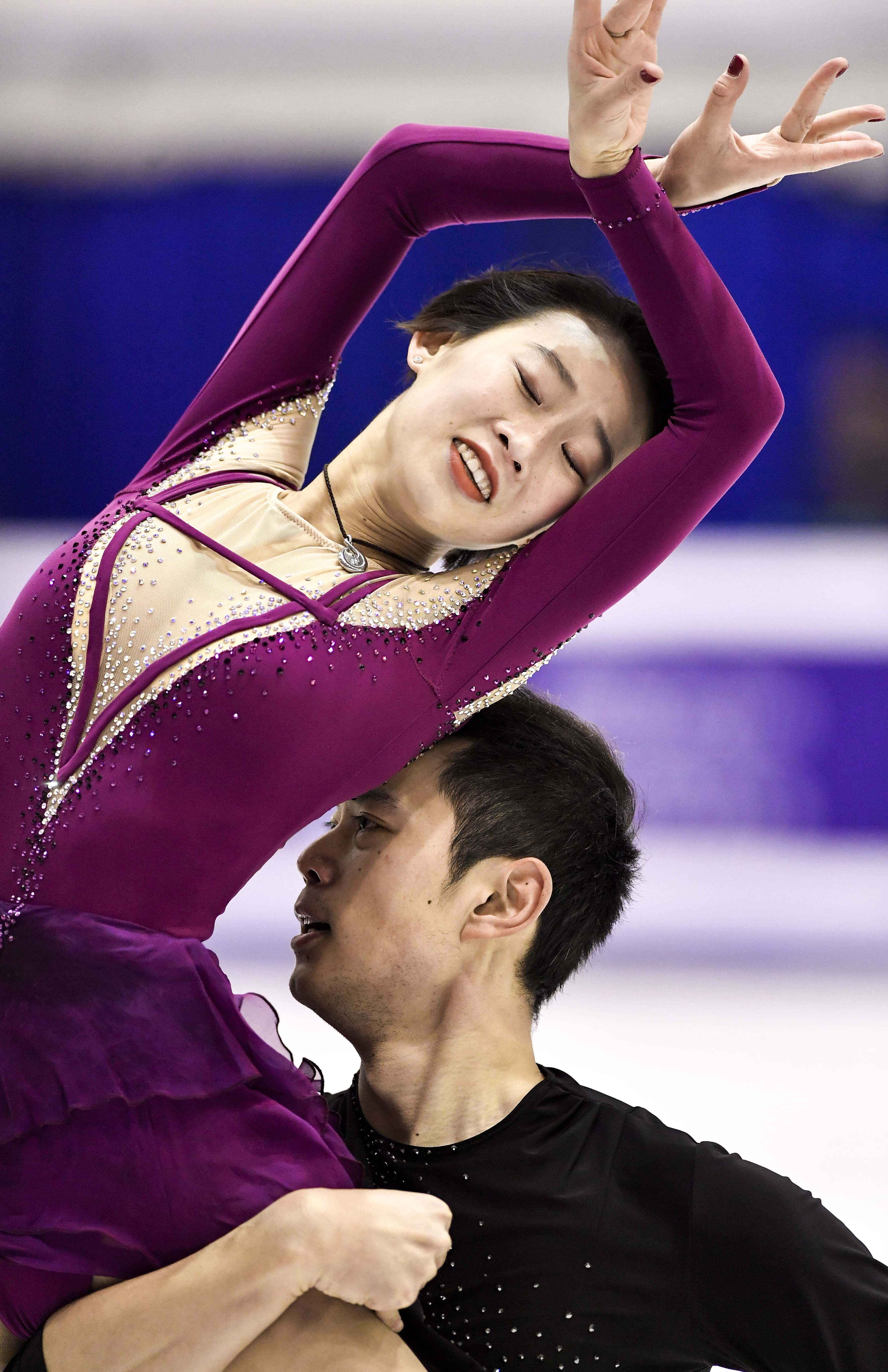 花样滑冰——全国冠军赛:彭程/金杨夺得双人滑冠军