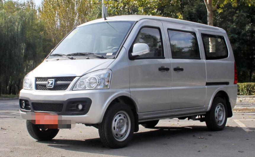 众泰汽车-众泰v10,外观设计很大气,给人一种豪华感