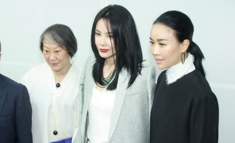 那英王菲20年后同台再续经典 网友:画面太唯美了