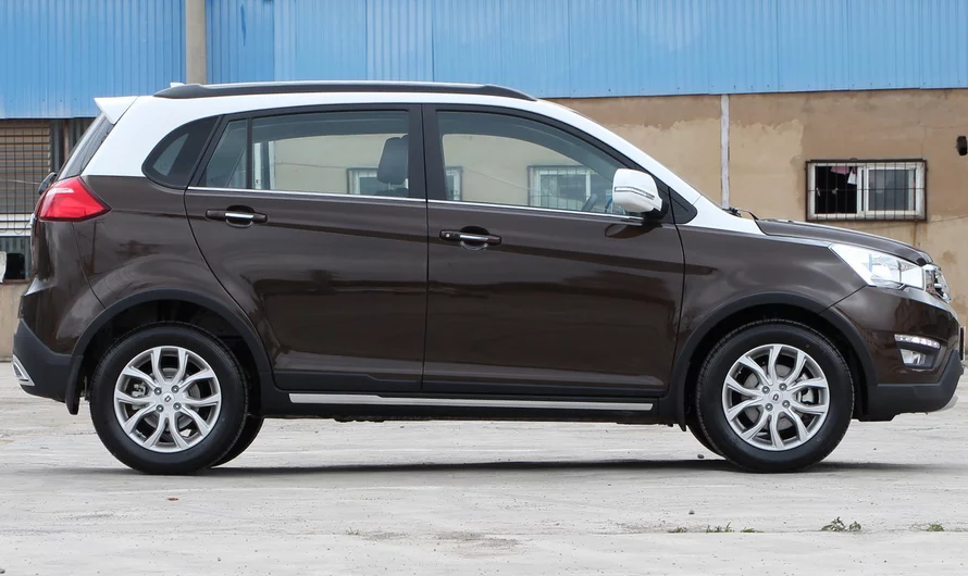 华晨华瑞-智尚s35,整体造型非常出色,简约大气非常耐看