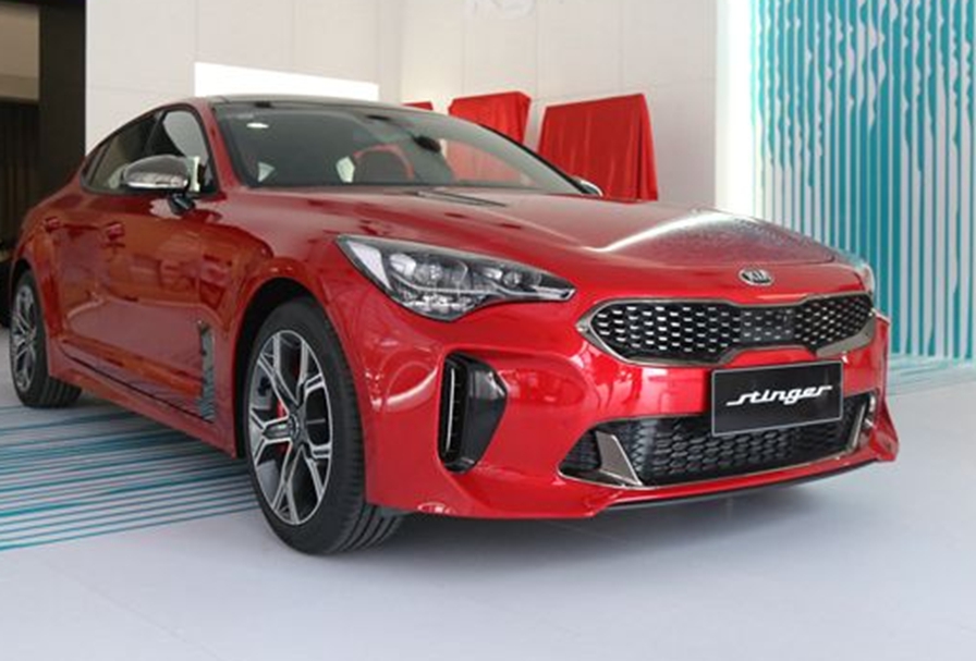 人送外号"小玛莎",进口仅仅20万左右,这款轿跑太拉风