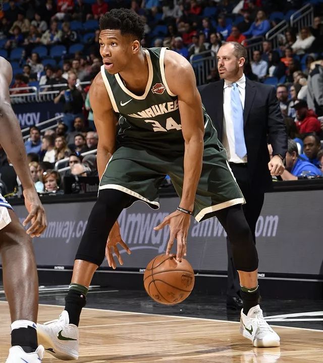 魔术都输,字母哥砍38 10 7也无用!雄鹿新帅还不如基德