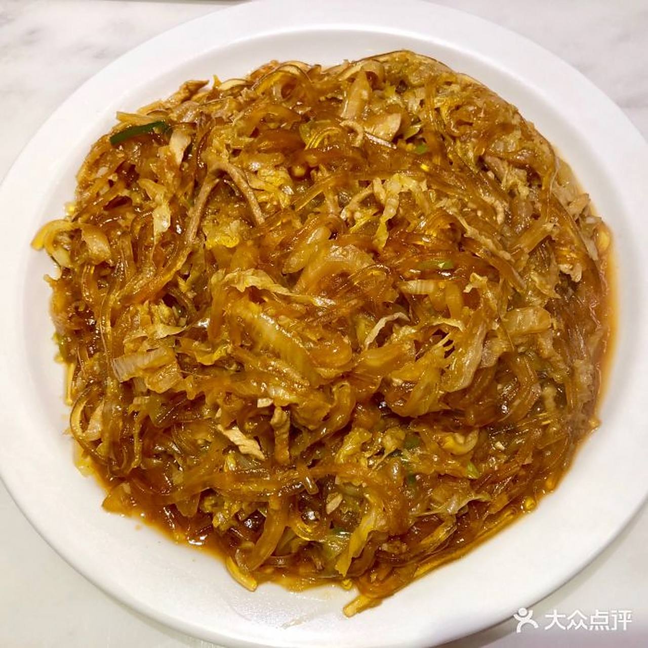 渍菜粉丝,渍菜(酸菜)是北方特有的菜肴,是由白菜浸泡发酵腌制而成