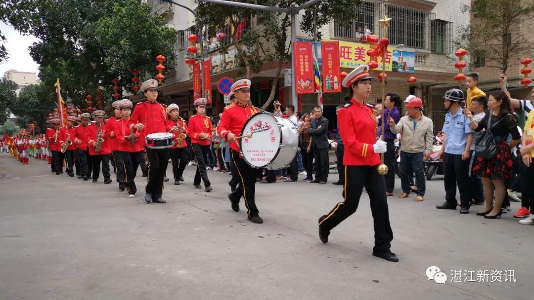 湛江赤坎百姓村年例大巡游盛典,百人穿令箭,飘色,精彩纷呈