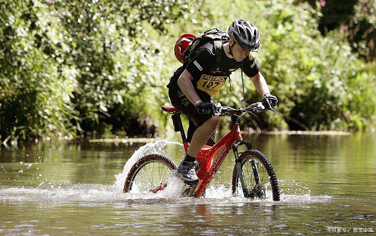 你为什么总是用中文"翻译"英语才能学英语?rat race什么意思?