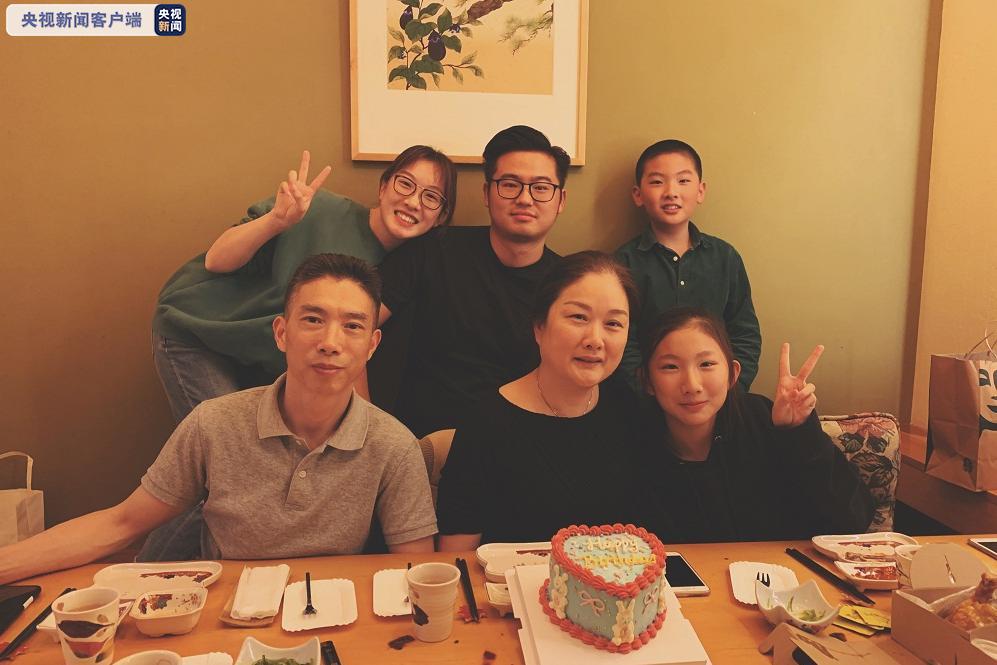 江苏无锡小夫妻捐出25万婚礼钱 抗击疫情共渡难关