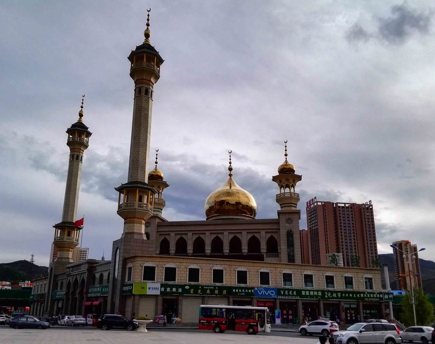 在越南也有一个西宁市,还有西宁省