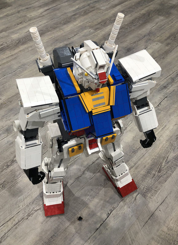 当高达已经成为回忆:乐高moc高达元祖,看到尺寸的我惊呆了!