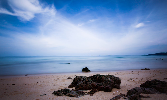 拥有美丽的海滩的竹子岛,是晒日光浴的理想场所