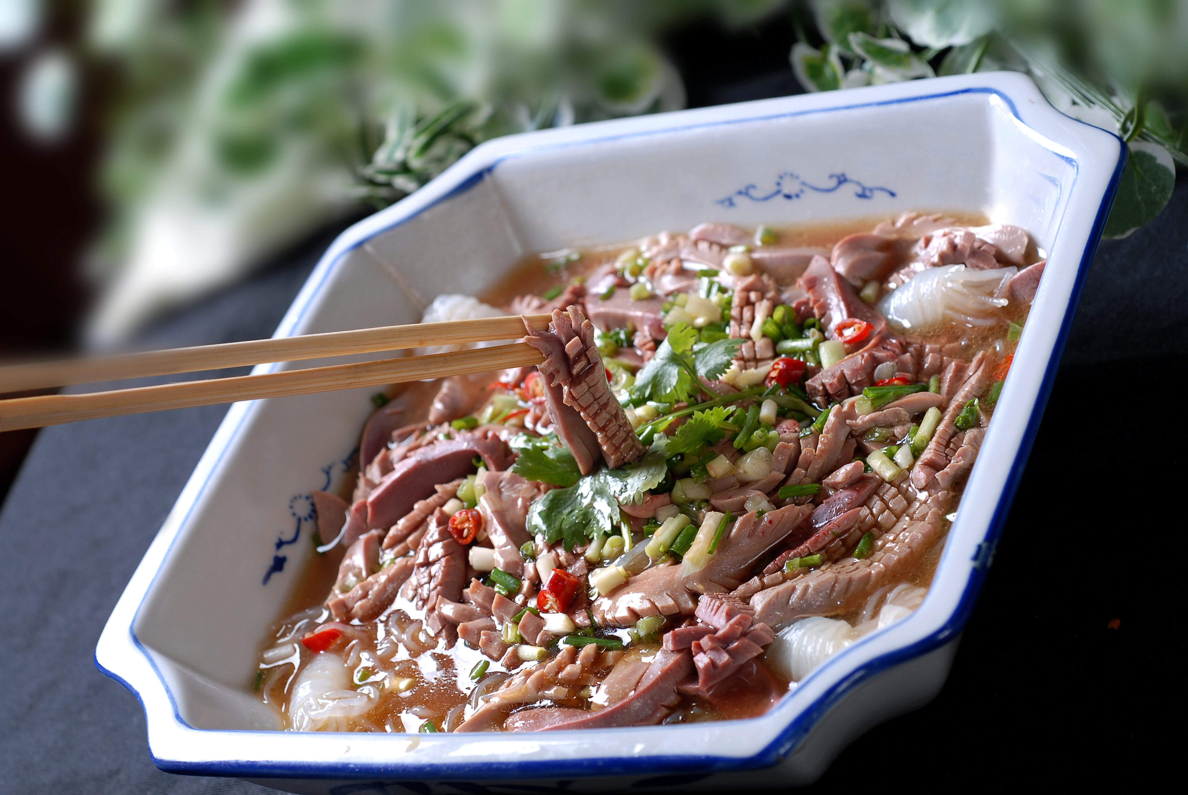 每日推荐六道别有风味的家常菜:六道香醇可口的美食