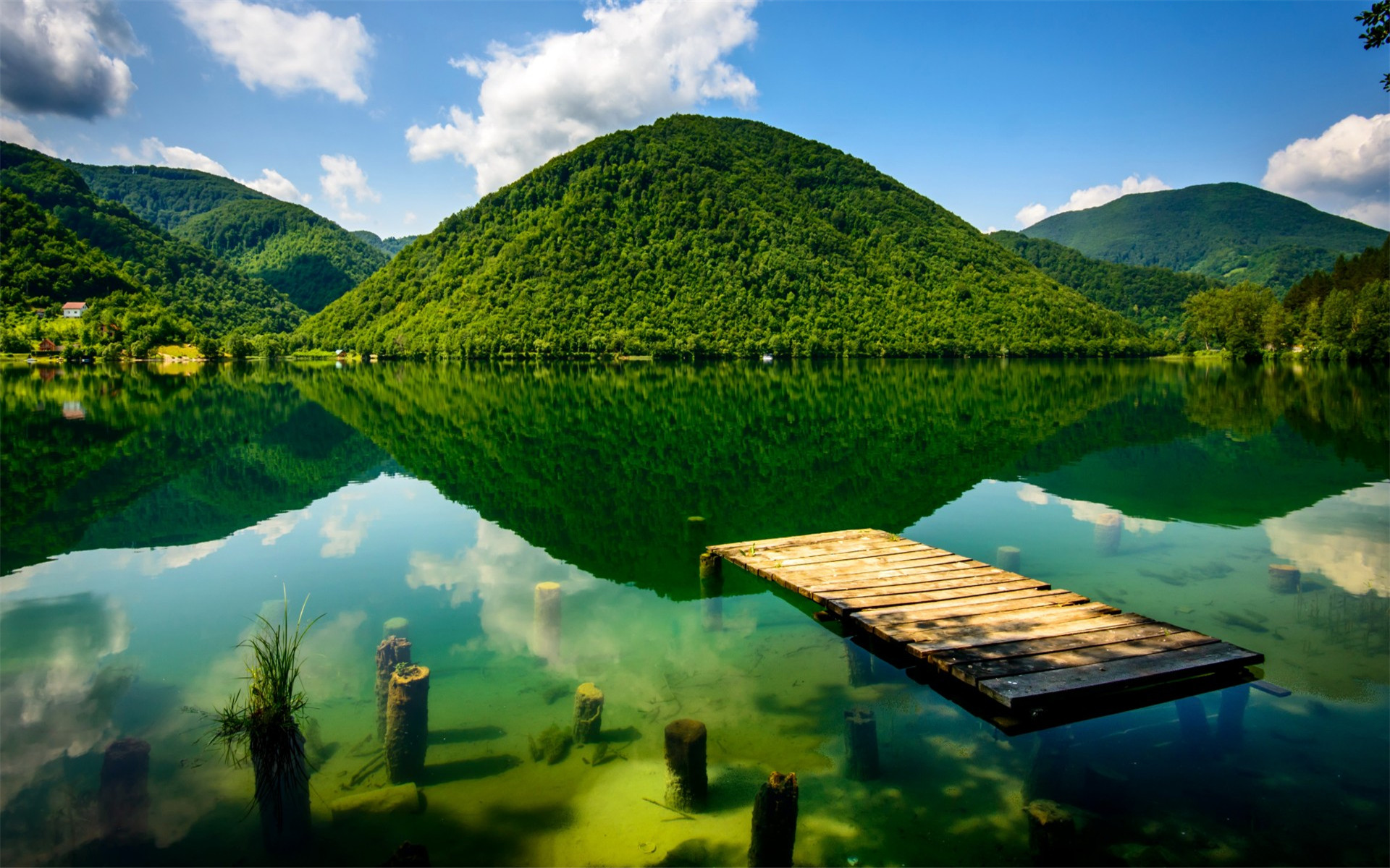 高清护眼壁纸风景山水图片