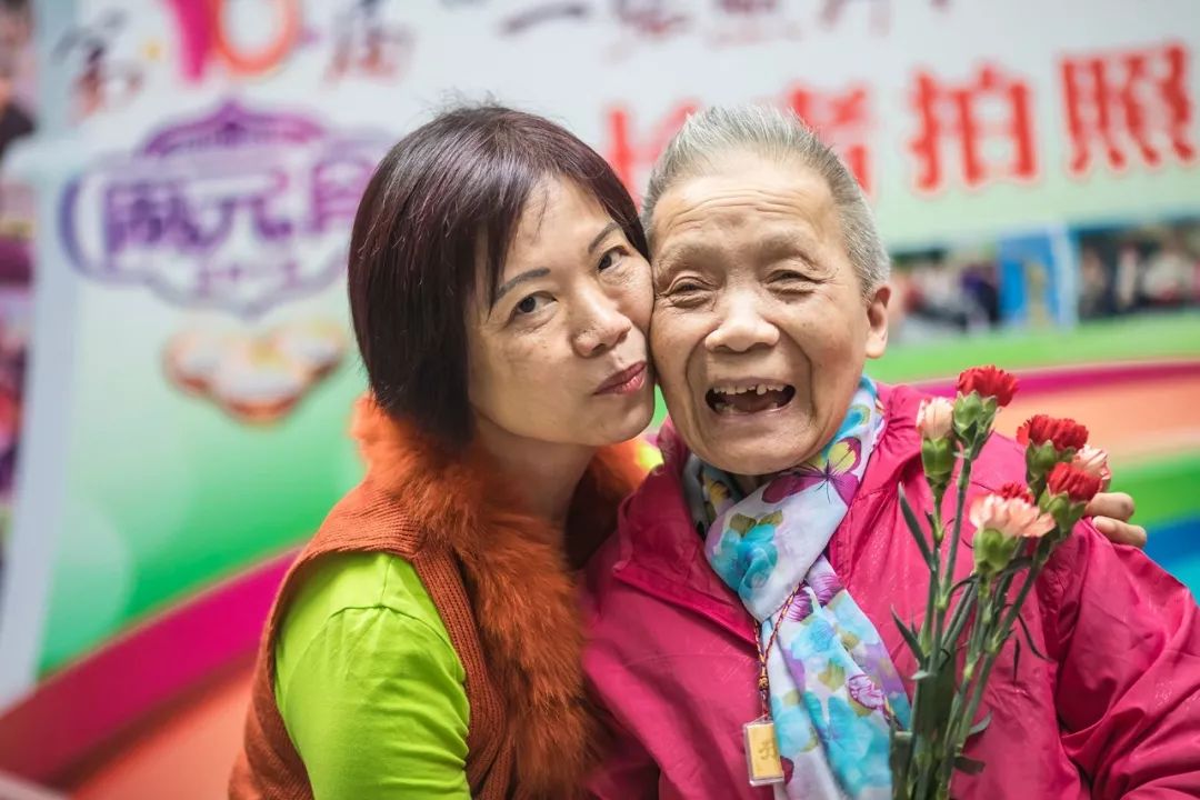 一组纯真的笑脸感动了所有人!