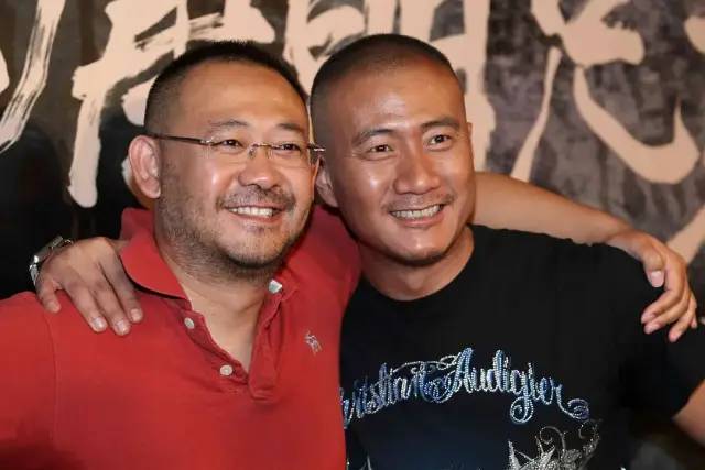 专情的姜武:娶高中同学25年恩爱如初,如今51岁成人生赢家