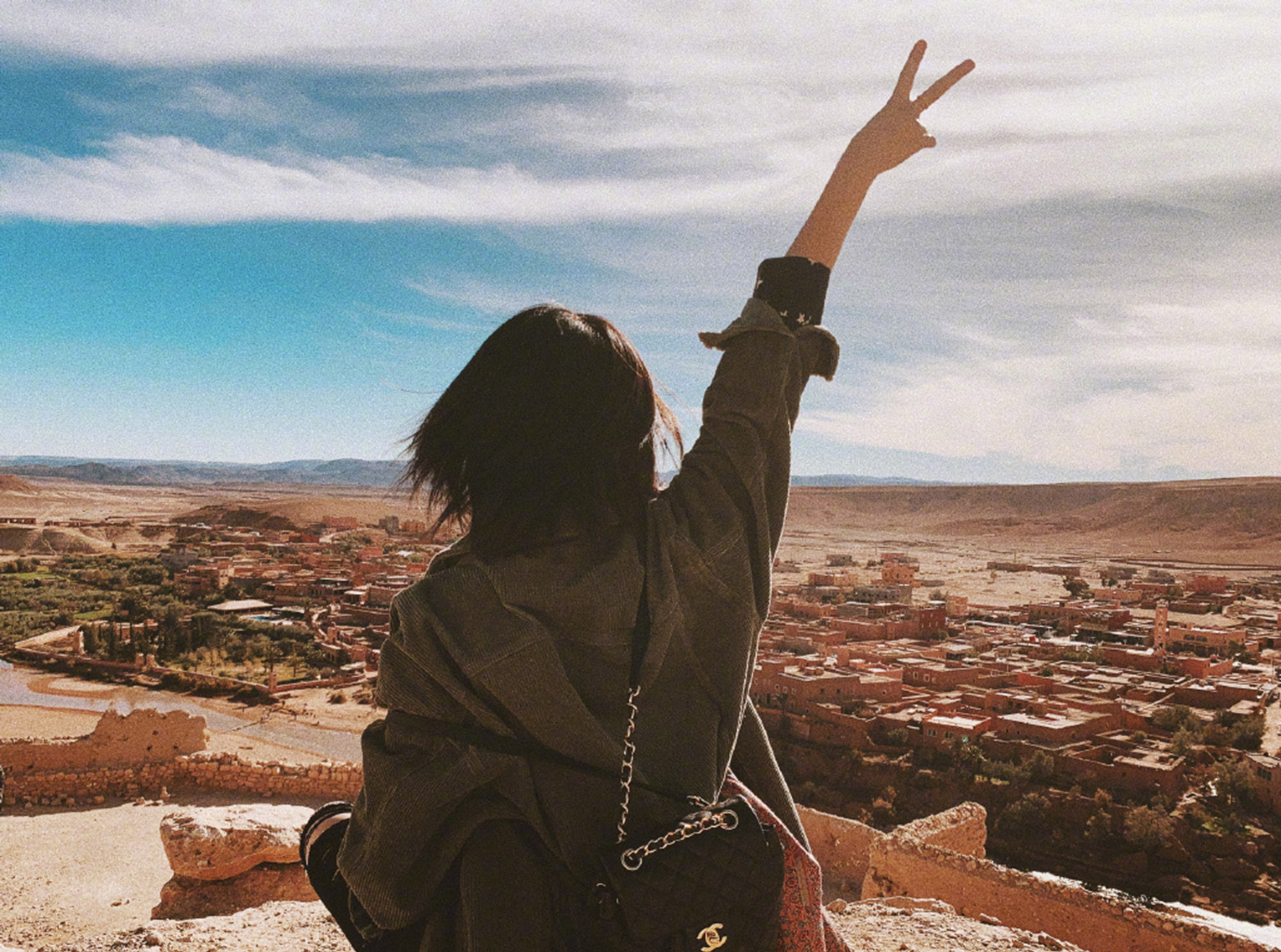 阚清子放弃了陪伴她五年的纪凌尘,勇敢做自己,却越活越美