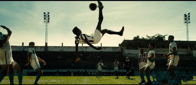 影视热荐# 从贫民窟到世界巅峰,影片讲述了上个世纪誉满天下一代球王