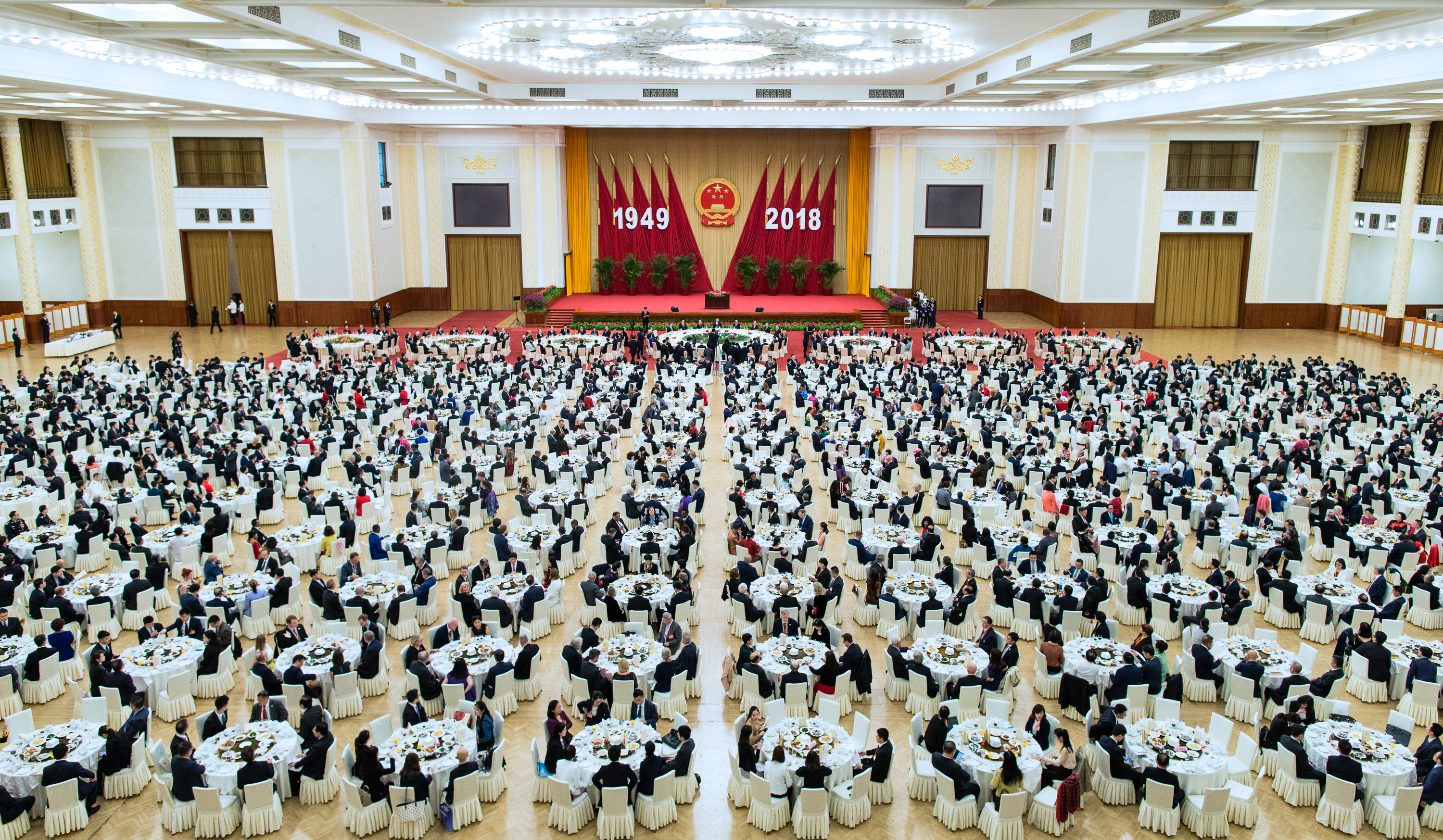 国务院在京举行国庆招待会(1)
