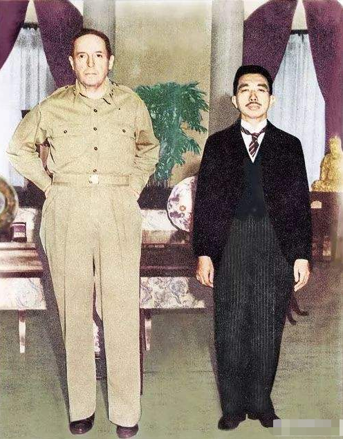 麦克阿瑟为何把裕仁称为"日本第一君子"?他为何做出这种判断