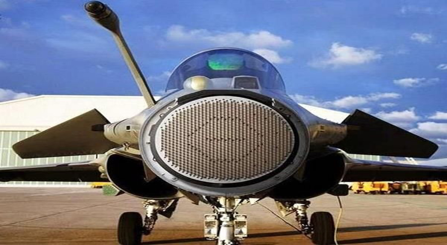 中国五代机突破新技术:歼20雷达可探测300公里!碾压f22