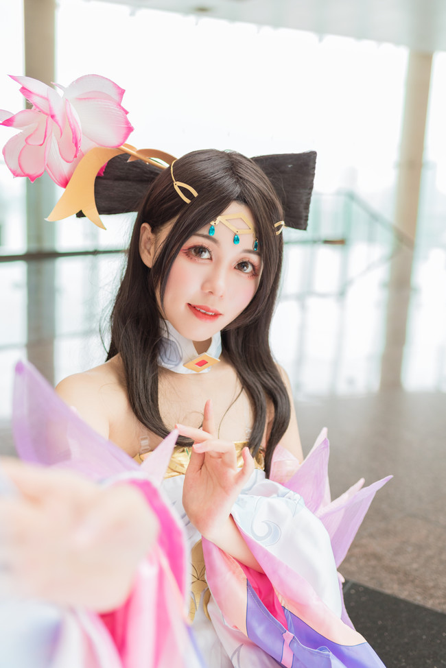 貂蝉 cos 白袜子图片