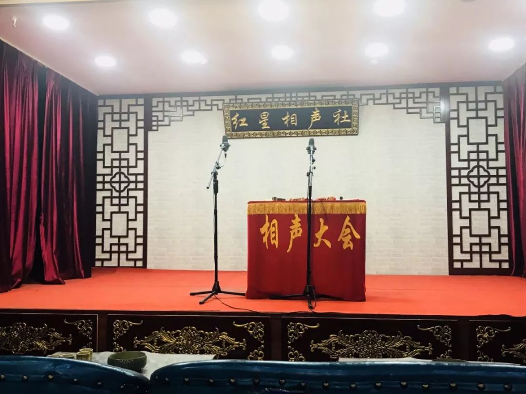 逛相声园子,乌市国风美少年们的新休闲方式!