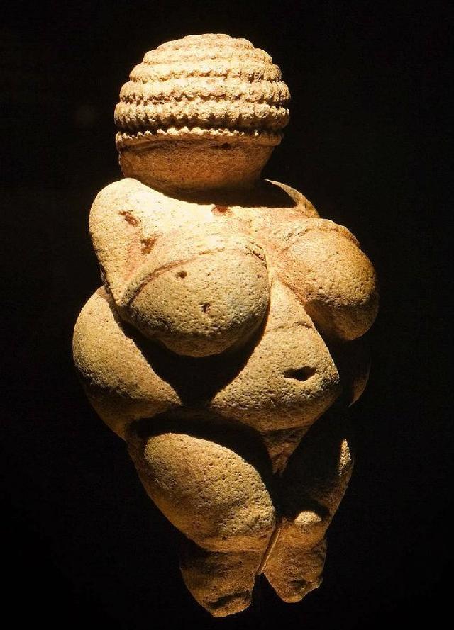 理解这3点,明白西方史前艺术背后的内涵