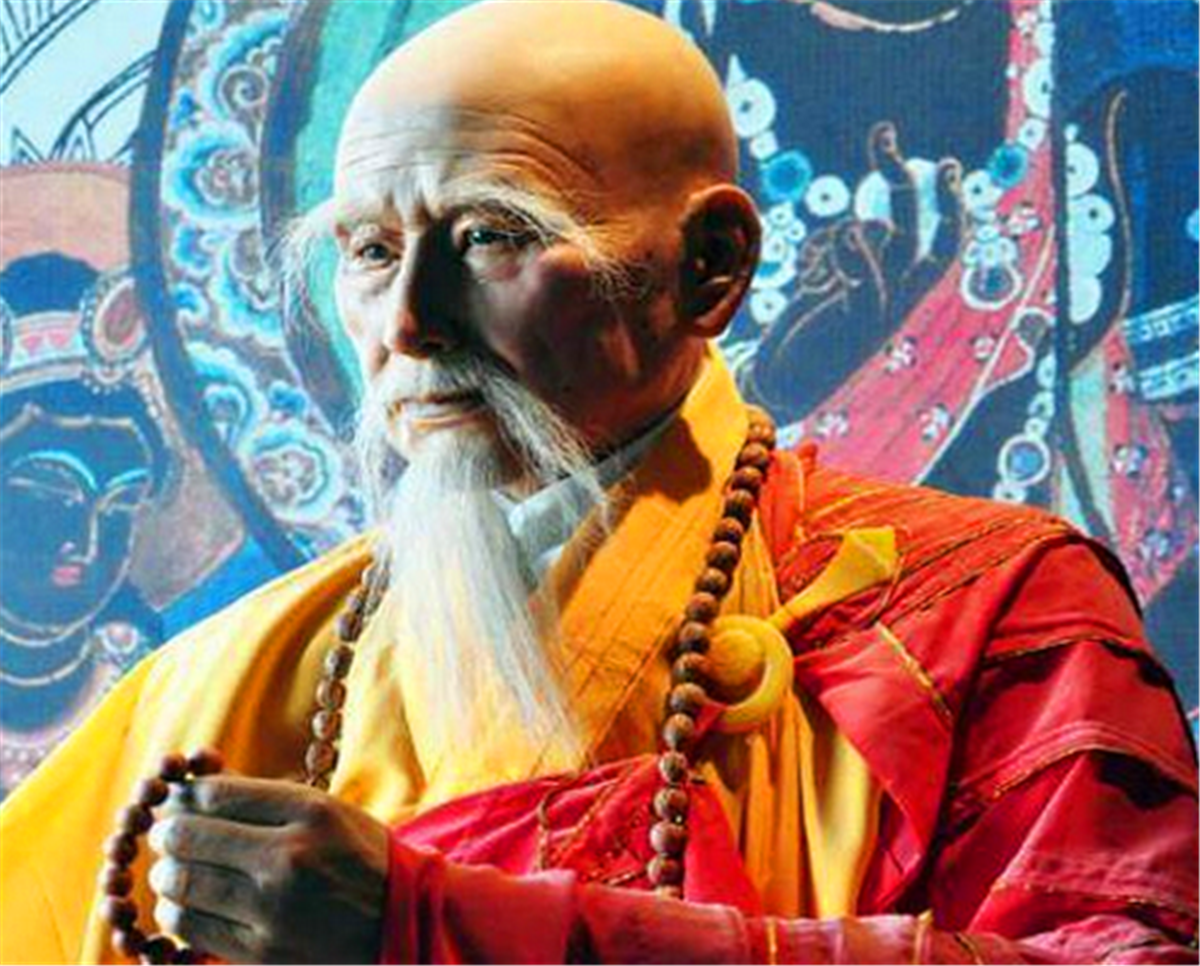 1993年,一和尚挖出唐僧宝藏,方丈以死相争,后来卖出了天价