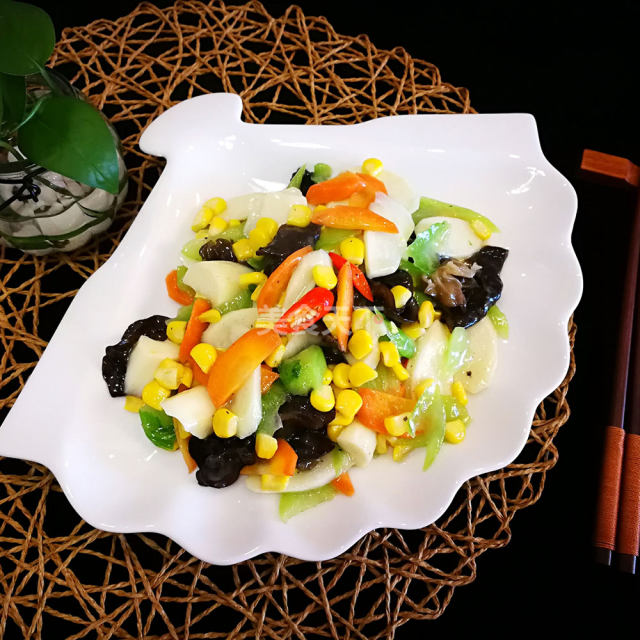 小炒五彩蔬,家常小菜一碟,随便一炒就是美味!