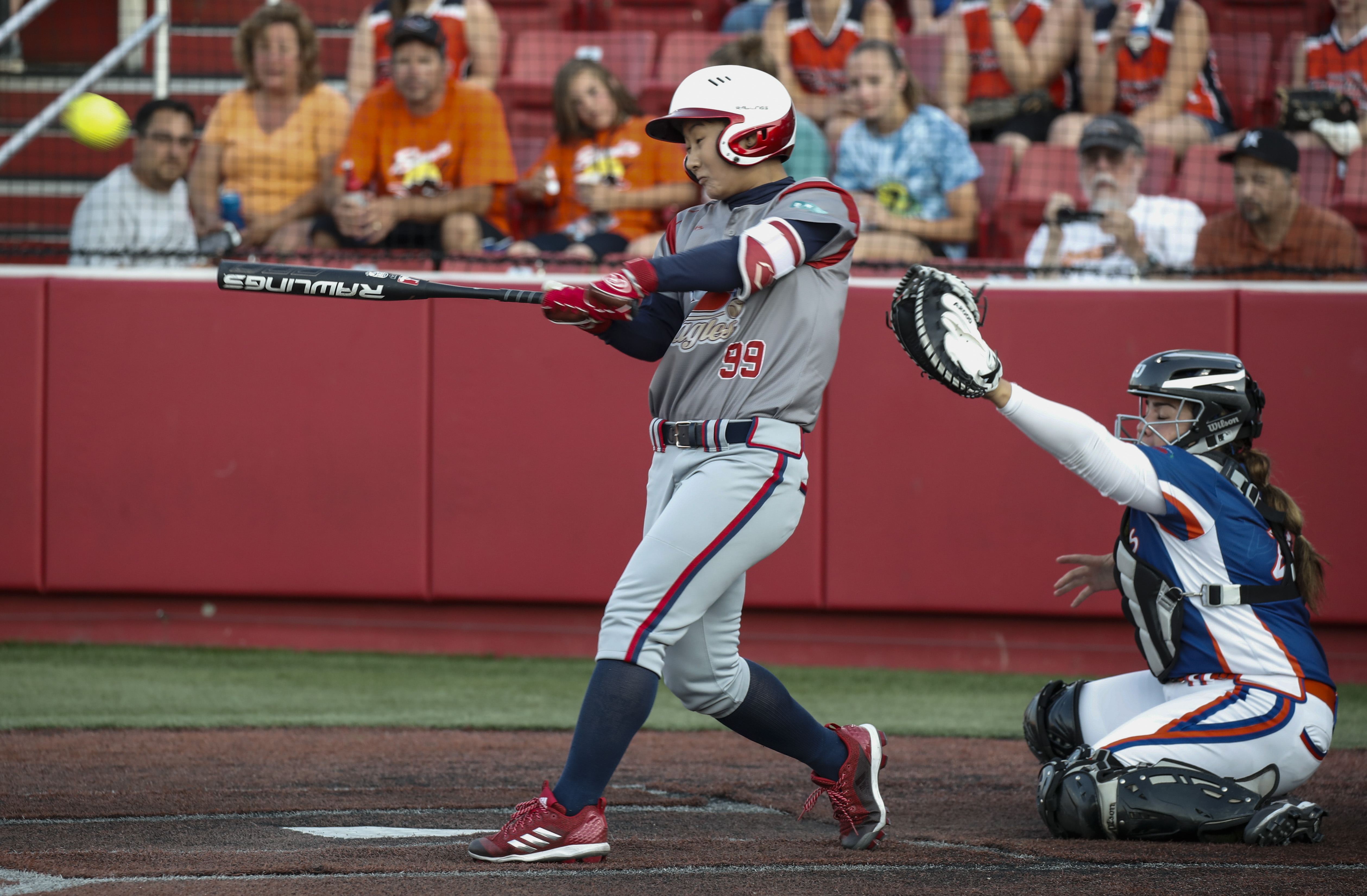 垒球——美职垒联赛:北京首钢金鹰队不敌芝加哥强盗队(1)