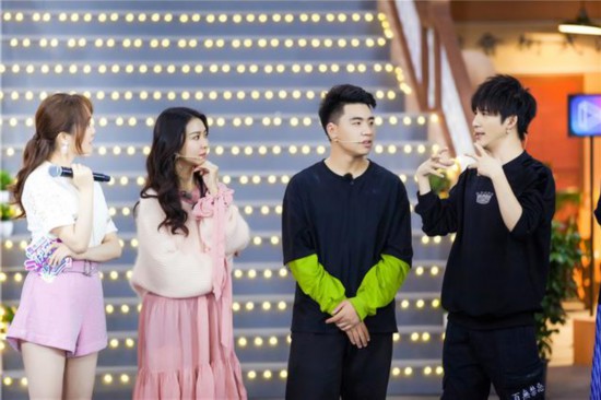 《快乐哆唻咪》大张伟与老搭档华胜辉再合作 挑战高空威亚