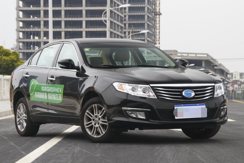 这款传祺ga5 phev的外观很帅气,颜值同时也很高!