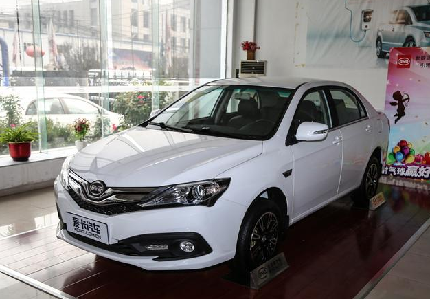 第三代比亚迪f3,装10寸大屏安卓导航,自动挡标配esp仅5.59万起