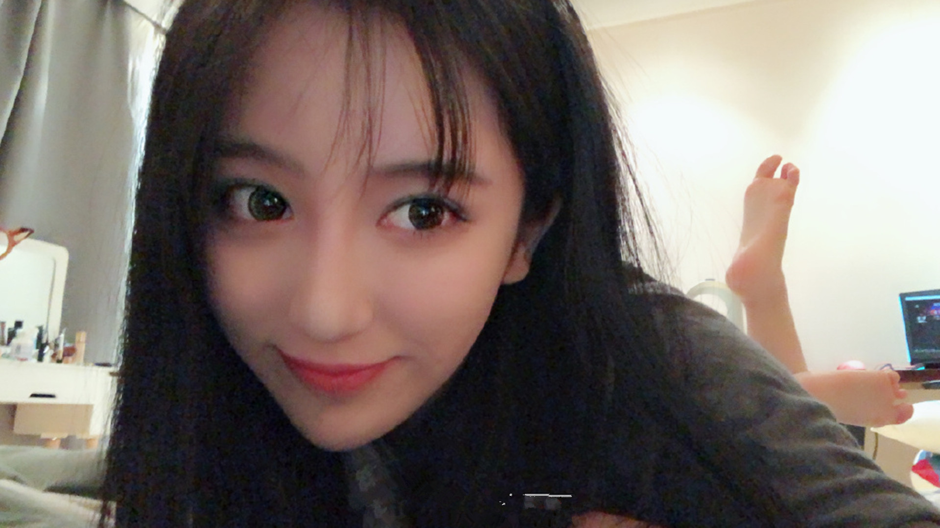 顶级主播不赚钱?呆妹自曝卡里只剩一万,一年赚的和欠公会的抵消