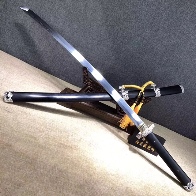 折叠花纹钢锻打-砂银太刀