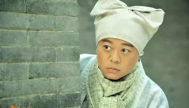 58岁欧阳震华古装扮相不减当年,现身《爱回家》饰演"祝枝山"