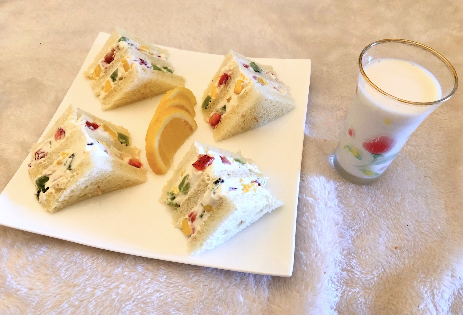 用吐司做早餐,简单又方便,还营养