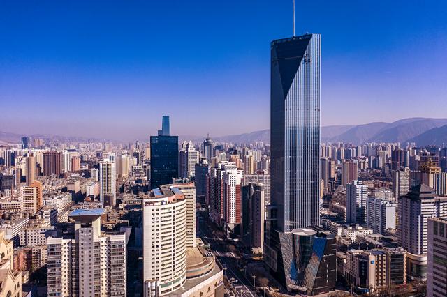 西北这座高楼,高度超300米名列省内第一,位于甘肃