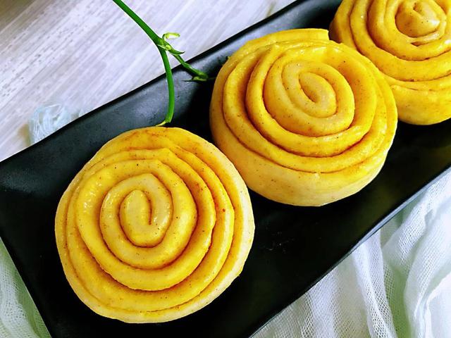 最接地气的花卷做法,层层分明,金黄诱人,一口气吃俩还不够