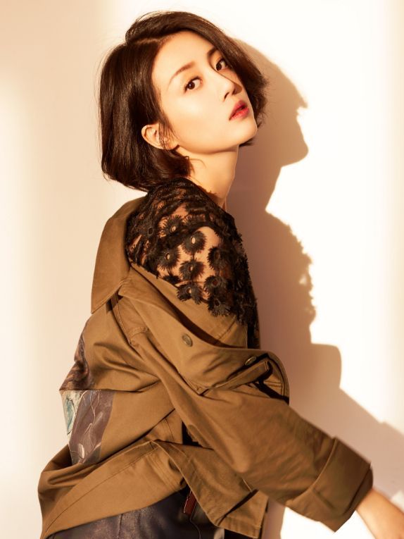 李溪芮是以为女演员,因为出演了《漂亮的李慧珍》被大家熟知.