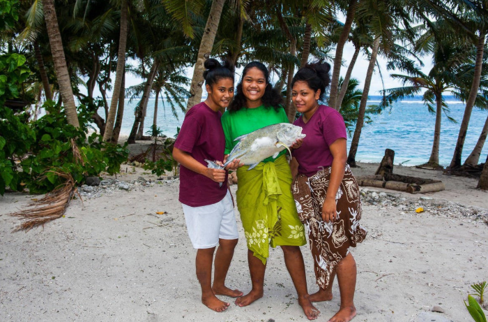 气息非常浓厚的国家,社会结构上还是部落制,每个部落是一个父系氏族