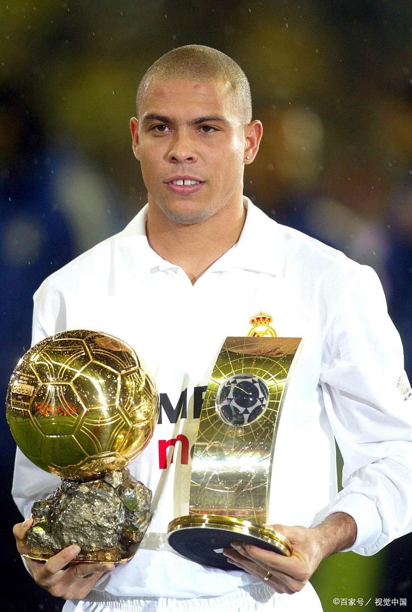 如果c罗退役,大罗和c罗,他们的历史地位该如何排名?