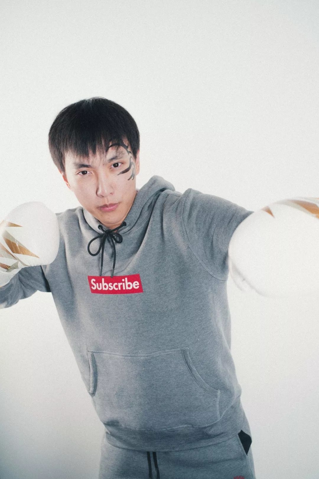 毕竟,大师兄可是电竞赛场是的骚话大王了,各种口嗨