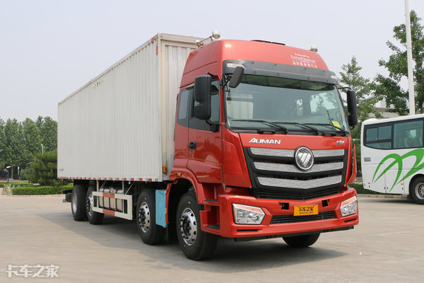 福田欧曼两款9米6载货车,马力和尺寸相同,6x2和8x2你更看好谁