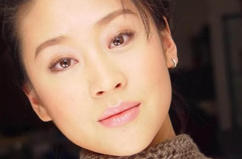 苗圃:出生于演艺世家,演技精湛婚姻幸福