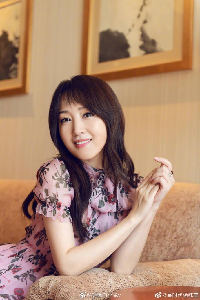 中交替着演/ 记忆在岁月中淡 / 砥砺前行 / 心心雨雨 >>关注#杨钰莹