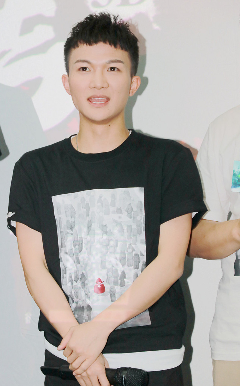 1,《奔跑吧》上演"消失的他",收视率破1,网友:这抠图怪不得要停两周 !