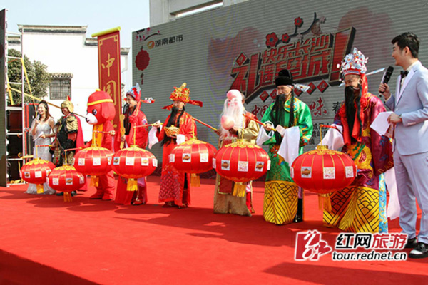 中国年 望城味春节活动启动 巨幅春联送祝福