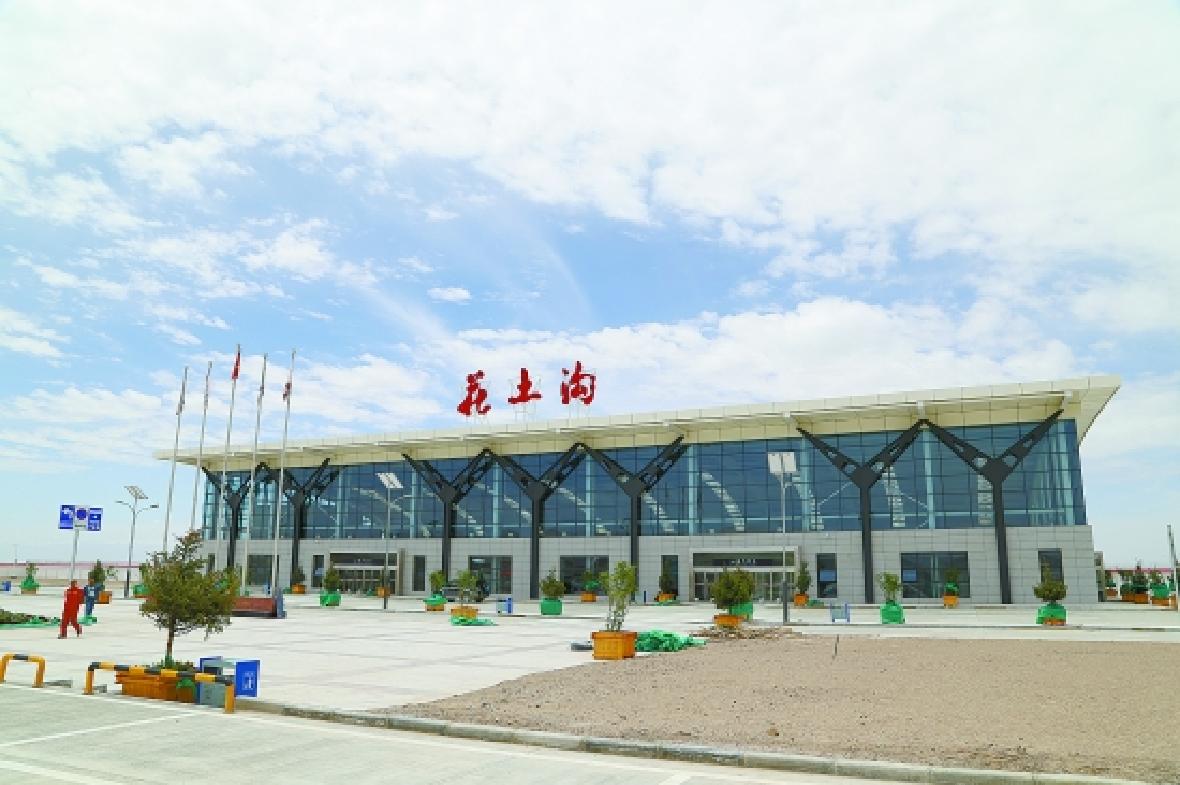 这个乡镇才3万多人,却拥有自己的飞机场,票价打2折依旧没人坐