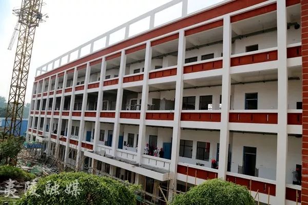 【夷陵全力打造宜昌城市第三极】东湖小学:增容千余.